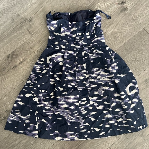 H & M Womens Blue Watercolor Strapless Fit Flare Pocket Dress Size 10 - Picture 2 of 5